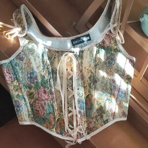 Chic Floral Lace-Up Corset Top
